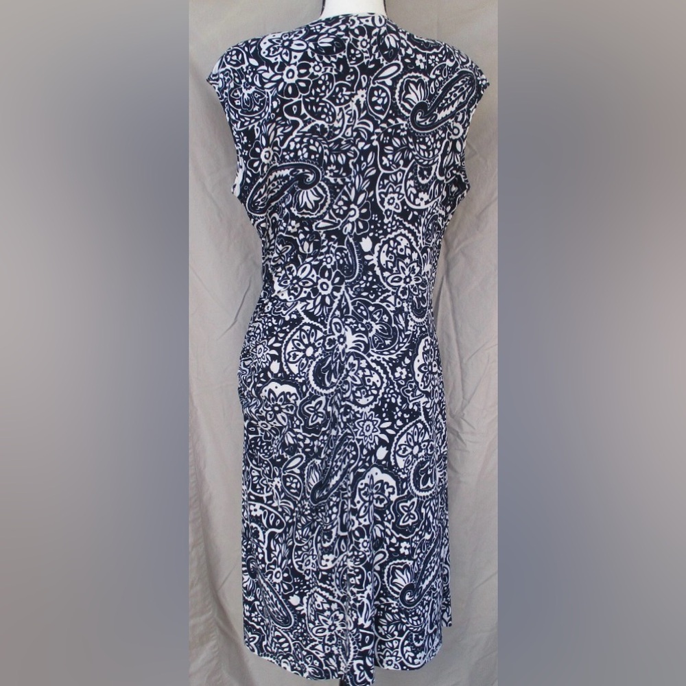 Chaps faux wrap paisley fit and flare dress. Size Medium - Picture 2 of 10